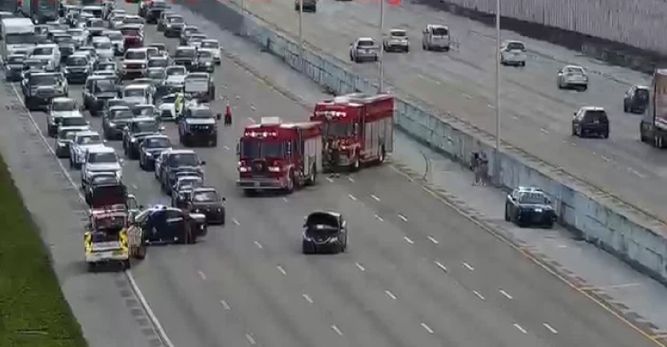 Crash on I-95 North in Boynton Beach closes three lanes near Gateway Blvd.