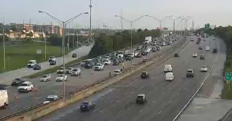 Crash on I-95 South in Delray Beach blocks lanes