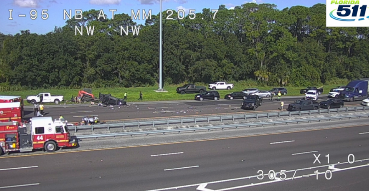 Driver seriously injured in rollover crash on I-95 Sunday morning