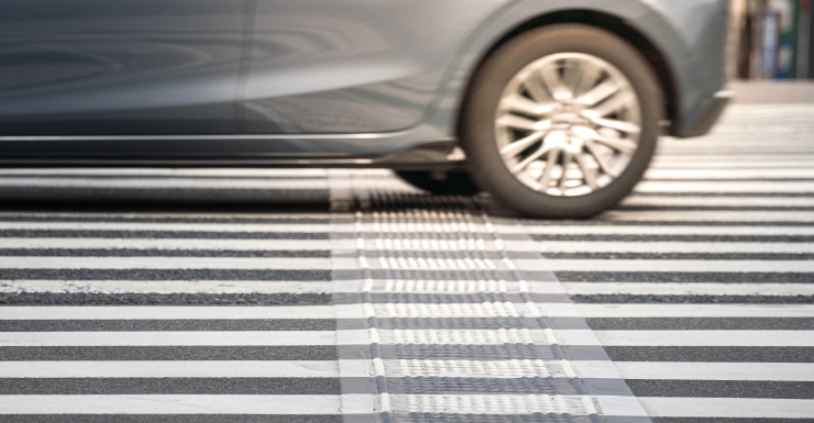 Late-night crash claims pedestrian's life on Palm Beach Lakes Blvd.