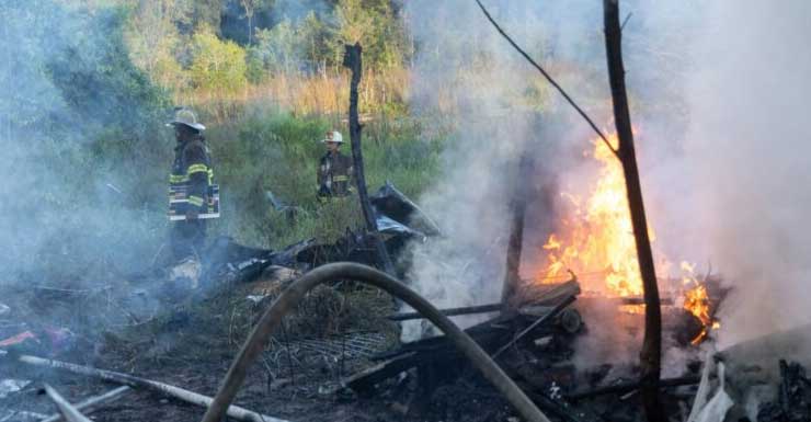 Roof partially collapses during Marion mobile home fire