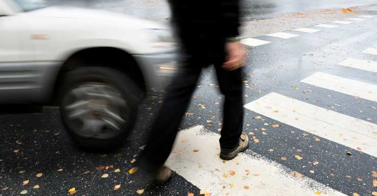 Truck flees after entering wrong lane and striking pedestrian in Citrus Springs