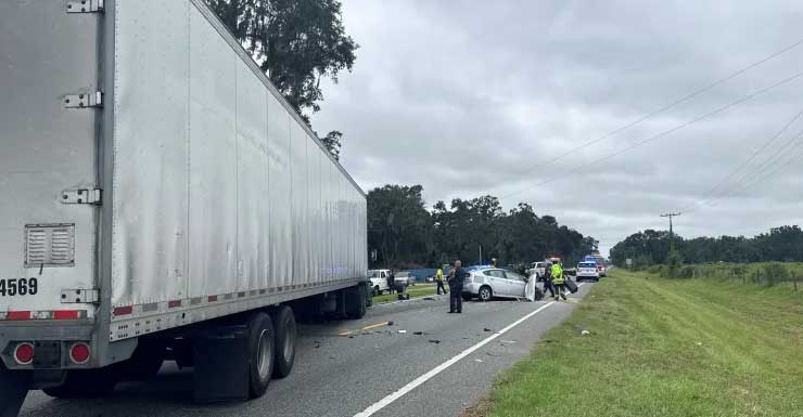 1 Florida driver dead after vehicles collided nearly head-on: Florida Highway Patrol