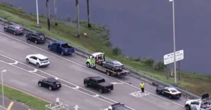 7 hospitalized after driver loses control of car on NB Turnpike in Hollywood