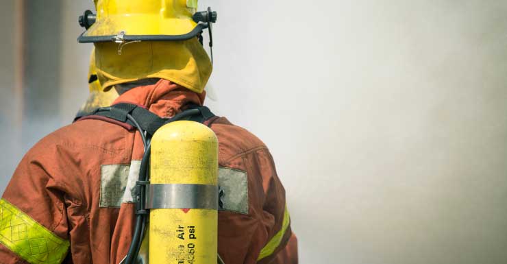 Crews rescue dog in crate from Fort Lauderdale apartment building fire