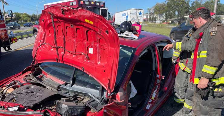 Driver trapped in car after a collision on I-75 in Ocala