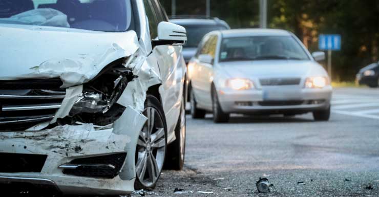 Leesburg man leaves cell phone in car after fleeing crash scene