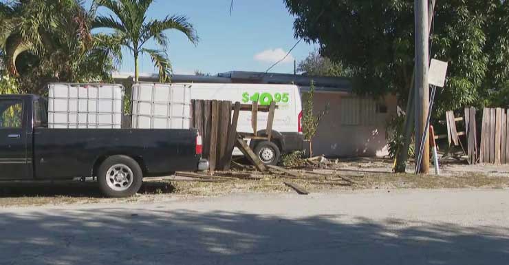 1 injured, 2 in handcuffs after crash in Miami-Dade’s West Little River, witnesses say