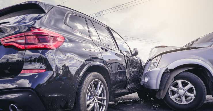 3 injured in 4-vehicle crash involving semi on I-4 near Longwood