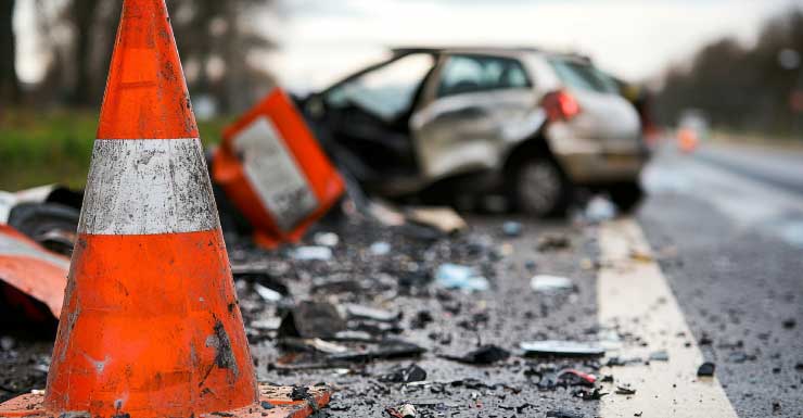 Crash on I-4 eastbound in Plant City caused roadblock and traffic delays