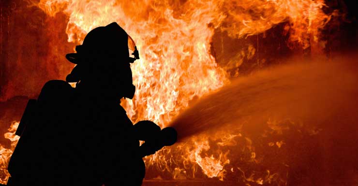 Crews battle fire at home on Pearl Street in Fort Myers Beach