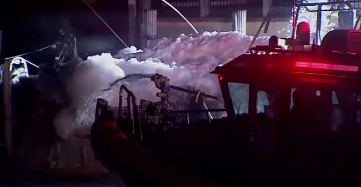 Crews extinguish overnight sailboat fire in Deerfield Beach; no injuries reported
