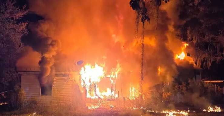 Fire breaks out at vacant Crystal River mobile home: CCFR