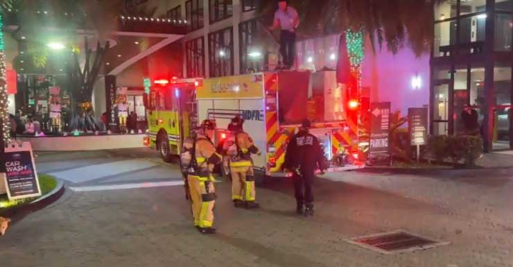 Fire crews contain 6th floor apartment fire in Doral; residents evacuated