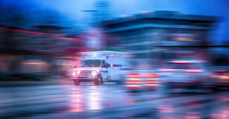 Fort Myers police officer injured in crash; police looking for suspect