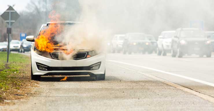 Good Samaritans save man from burning car in Clearwater