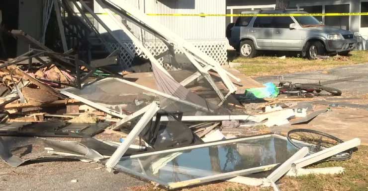 Hit-and-run driver accused of plowing into Pinellas Park mobile home still on the run