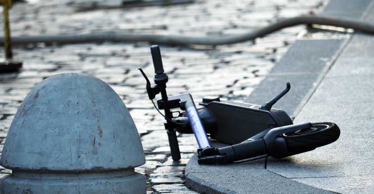 Man on electric scooter dies as a result of car accident on Hwy 98