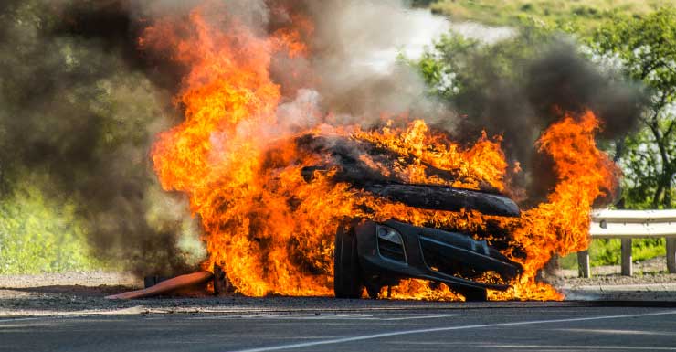 One dead after North Naples vehicle fire on Vanderbilt Beach Road Sunday morning