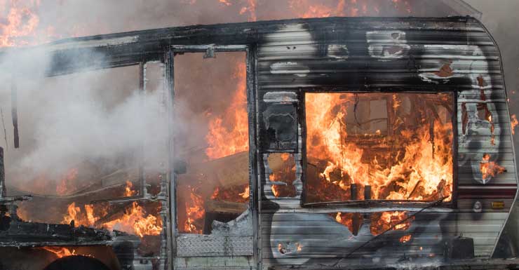 Person found dead after mobile home in Davie goes up in flames: Officials