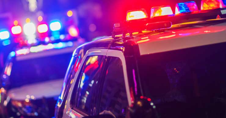 Police: 1 dead in barricade at Orlando shopping center, police say
