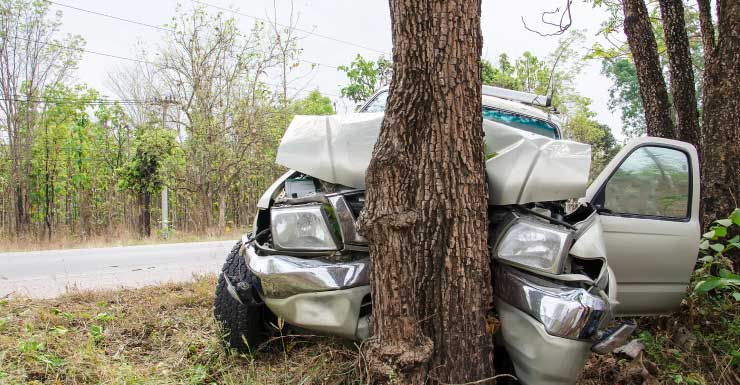 1 dead, 2 seriously injured after car collides with tree in Citrus County: FHP