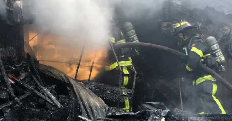 2 families displaced after crews battle separate house fires in Riverview