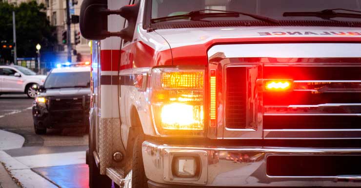 2 seriously injured after crashing car into St. Pete home