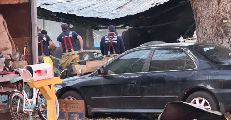 5 adults, 1 child displaced after mobile home fire in Englewood