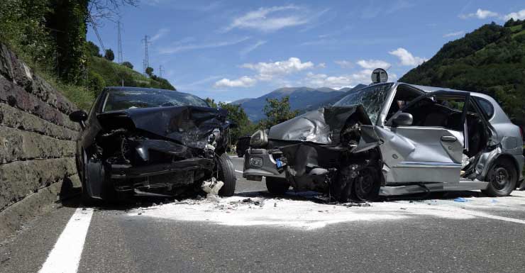 Multiple-vehicle crash with injuries on I-95 South in Fort Pierce delays traffic