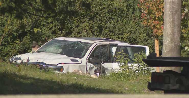 4 people hospitalized following crash in Oakland Park