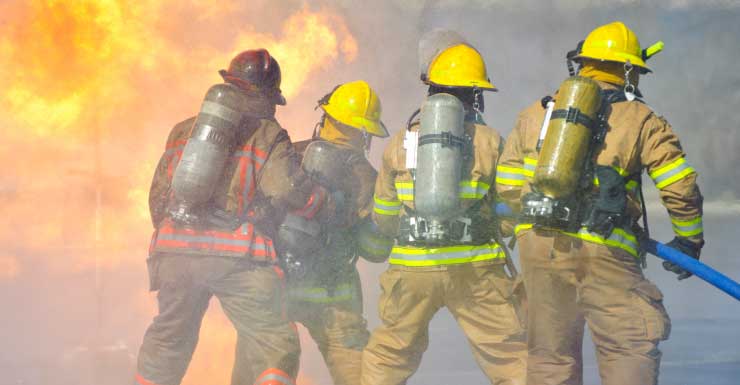 Fire breaks out at business in Miami Beach