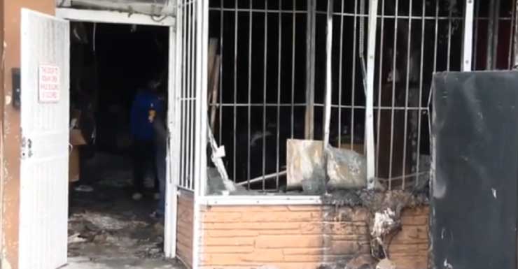 Fire crews extinguish flames that erupted at beauty salon in NW Miami-Dade