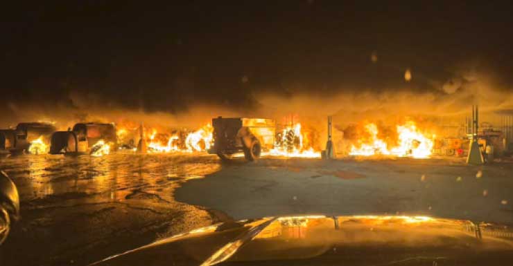 Multiple tractors catch on fire at Avon Park business