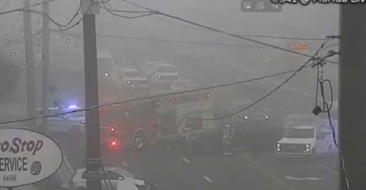 Amidst foggy conditions, crash closes US-41 Thursday morning