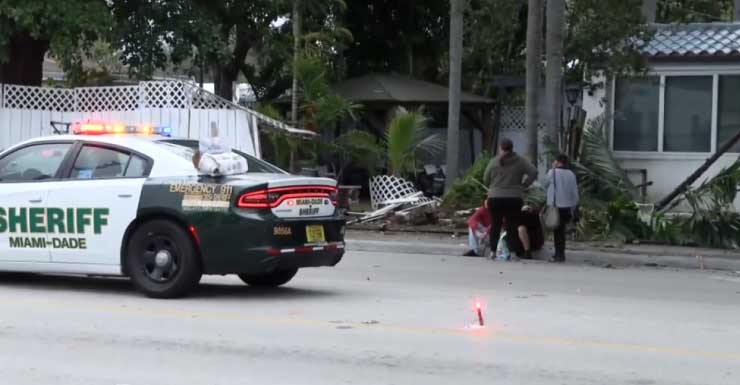 Car slams through fence of home in SW Miami-Dade