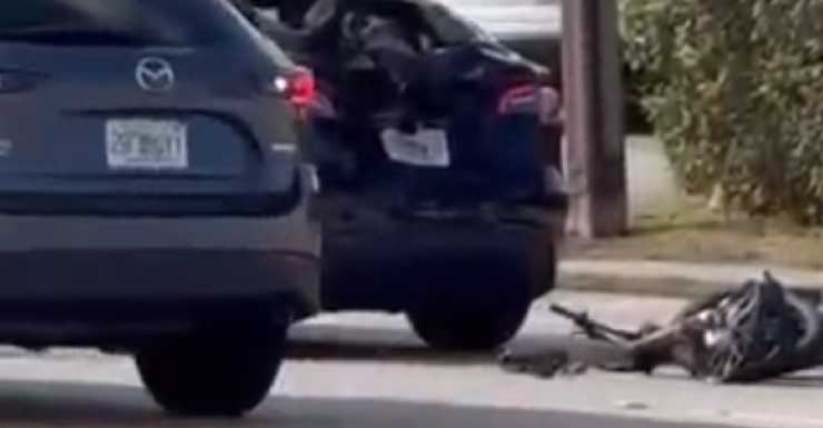 Dirt bike slams into stopped Tesla in Palm Springs, 16-year-old in critical condition