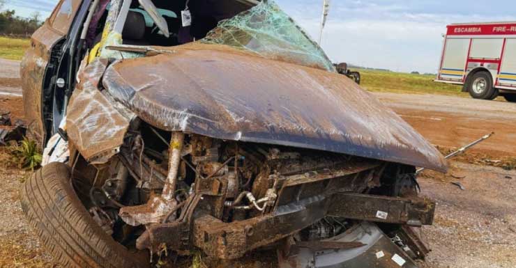 FHP: Molino teen seriously injured after crashing into ditch on Century Blvd