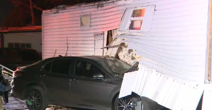 Family displaced after car crashes into mobile home in Davie; no injuries reported