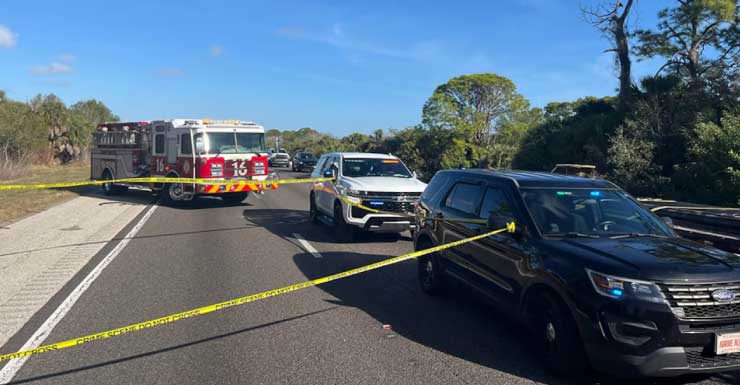 Fatal crash shuts down I-75 southbound in Sarasota County