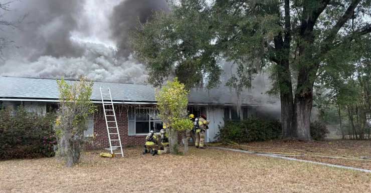 Firefighters extinguish house fire in northwest Gainesville