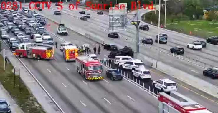 Multi-vehicle crash closes southbound lanes of I-95 at Sunrise Boulevard