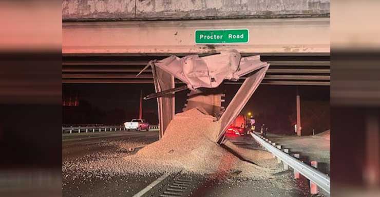 2 lanes closed after dump truck hits overpass on I-75 in Sarasota