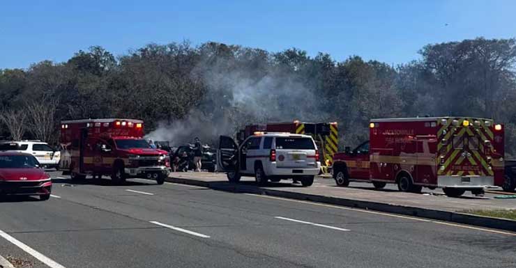 3 dead, 4 sent to hospital after teen driver hops median into oncoming traffic on Atlantic Boulevard: JSO