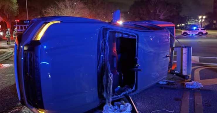 Car crash shuts down Maitland intersection, fire officials announce