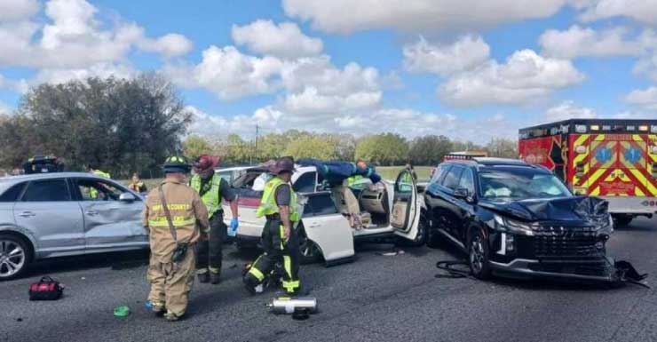 Chain-reaction crash on I-75 in Sumter County leaves multiple people injured, FHP says