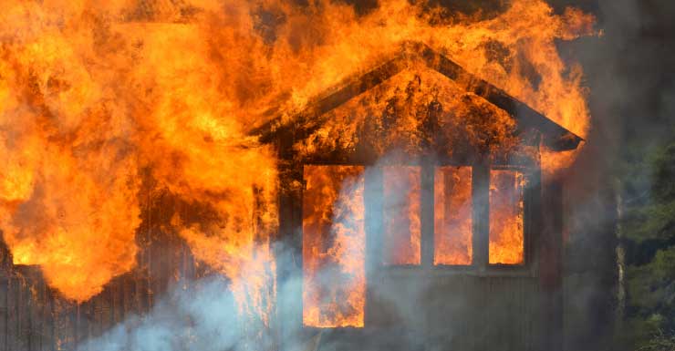 Crews respond to house fire in Hunters Creek