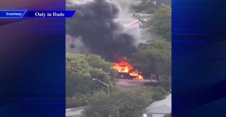 Double decker tour bus catches fire in Miami; no injuries reported