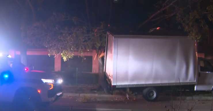 Miami crash causes closure of South Dixie Highway near end of I-95