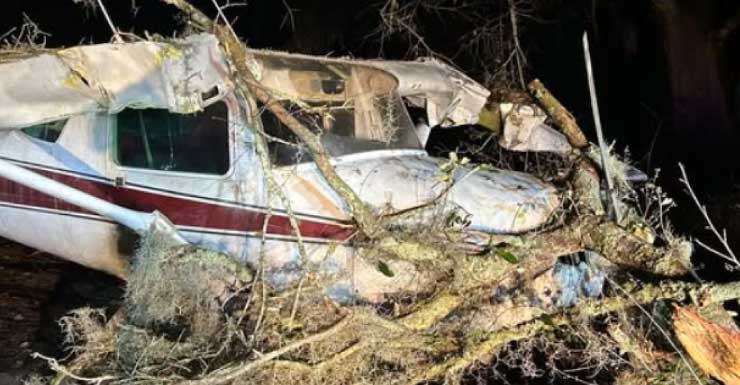 Pilot uninjured after making emergency landing in Tampa